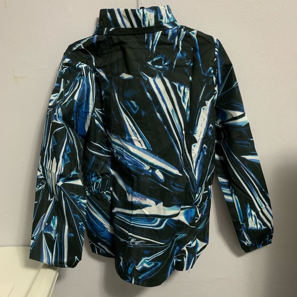 NIKE WOMENS WINDBREAKER - Picture 3 of 6